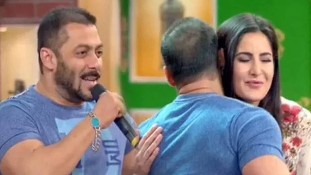 Salman Khan PROMOTES Katrina Kaif's Film Fitoor