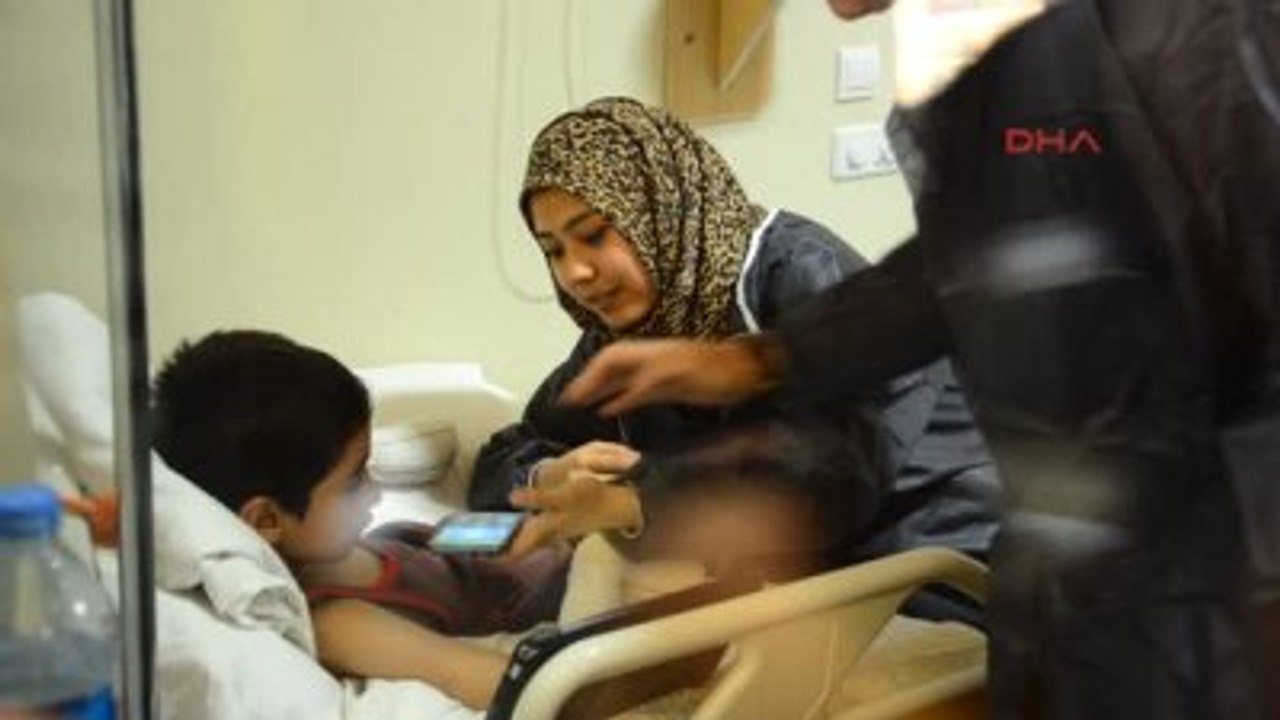 Erzurum-Umut Yolculuğunda Elleri Donan Afganlı Samir, Ailesi ile Telefonda Görüştü