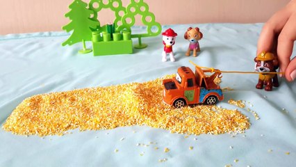 Щенячий Патруль и машинка. Видео с игрушками для детей