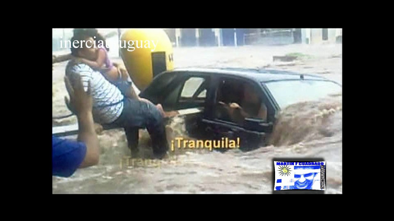 Hombre Arriesga Su Vida y Salva a Familia De Morir Ahogados