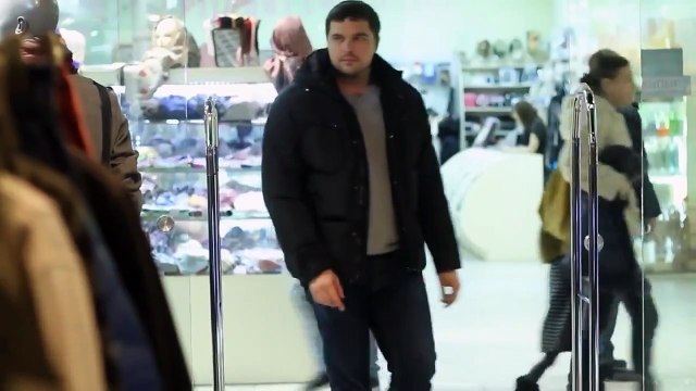 Парень показал девушке,кто она есть на самом деле