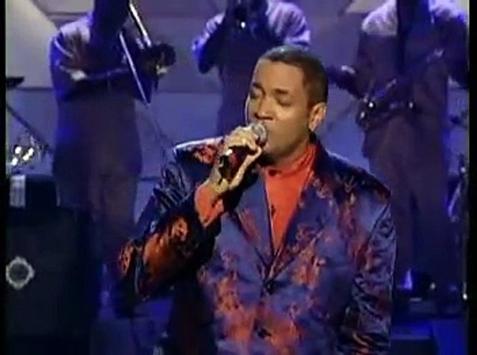 Chanson "After the love has gone" de "Earth, Wind and Fire"