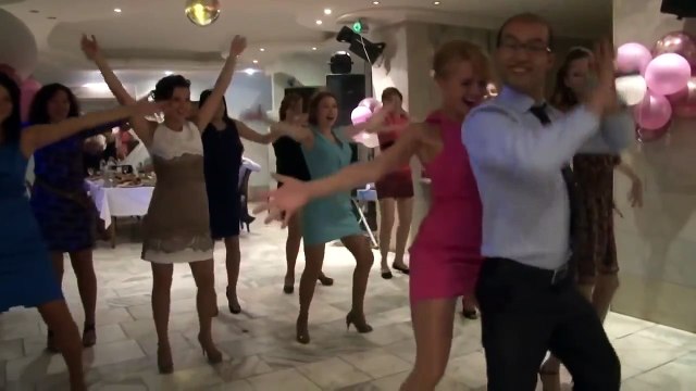 СВЕТА ЗАЖИГАЕТ НА СВАДЬБЕ