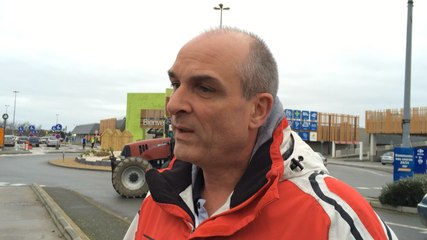 Pourquoi les paysans bloquent Carrefour ?