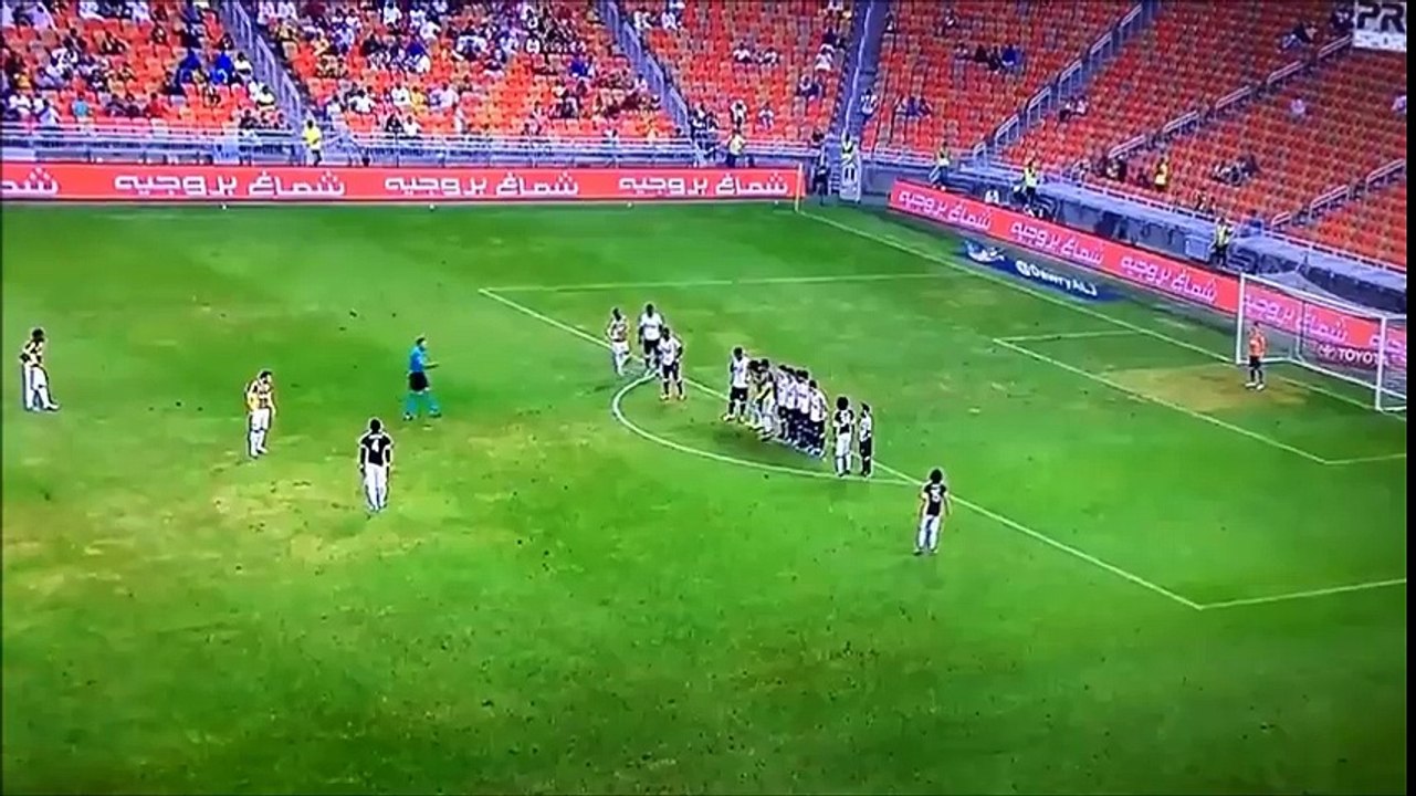 Η γκολάρα του Σανμαρτεάν με φάουλ