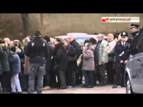 Tg Antenna Sud - San Pio, i fedeli rallentano l'arrivo delle spoglie a Roma