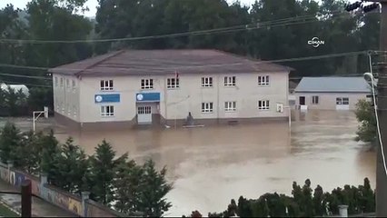 Sakarya'da yağış sele dönüştü