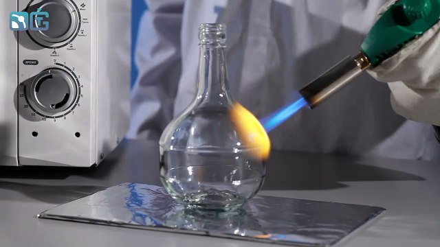 Стекло в микроволновке - физические опыты