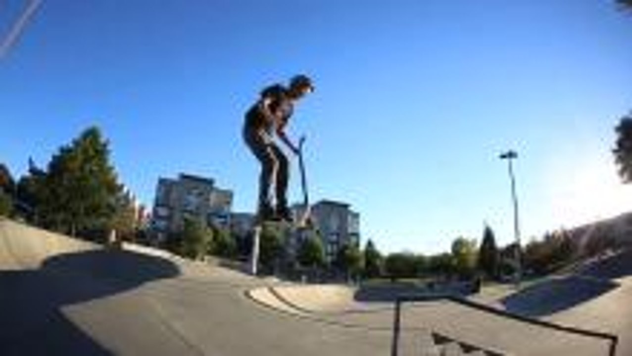 Crazy Scooter Gap to Rail Fail!