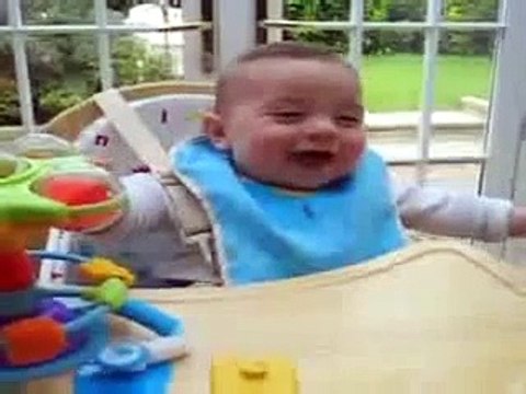 Смех по цепочке друг над другом