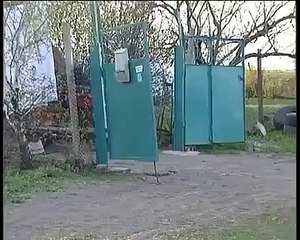 Срезал забор на мотоцикле!