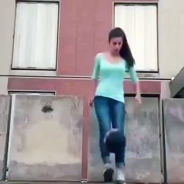 Офигеть что творит ДЕВУШКА Смотреть ВСЕМ