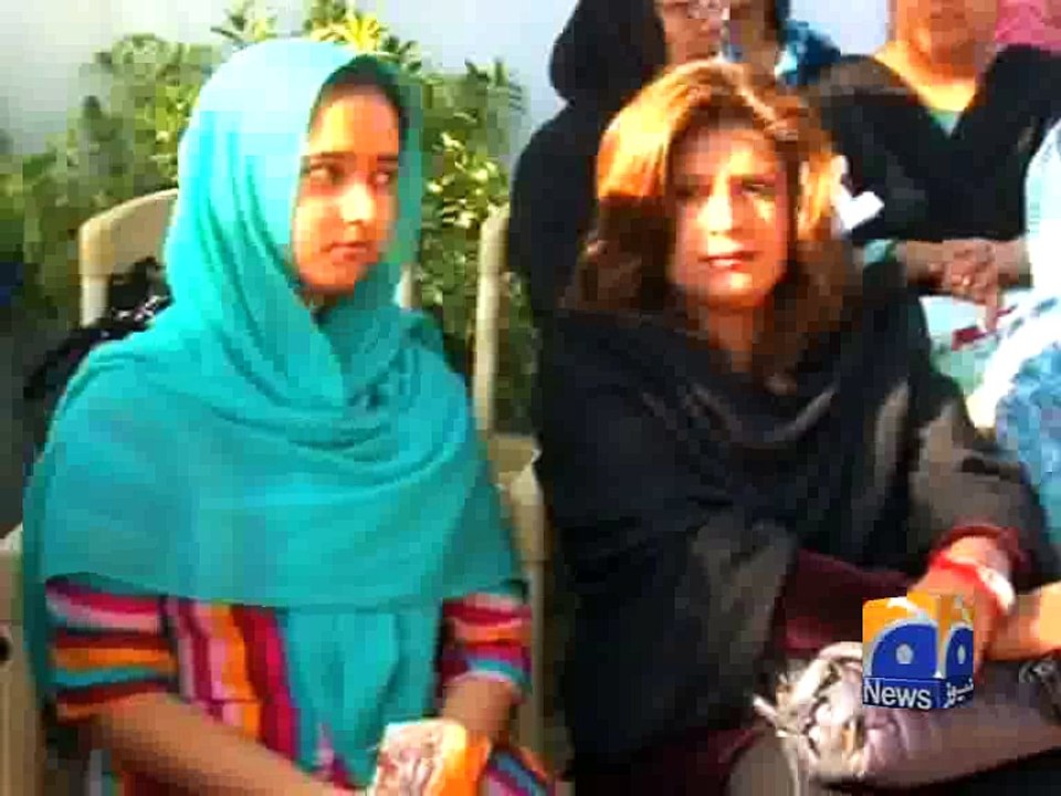 Will not bow down before illegally protesting PIA employees: PM