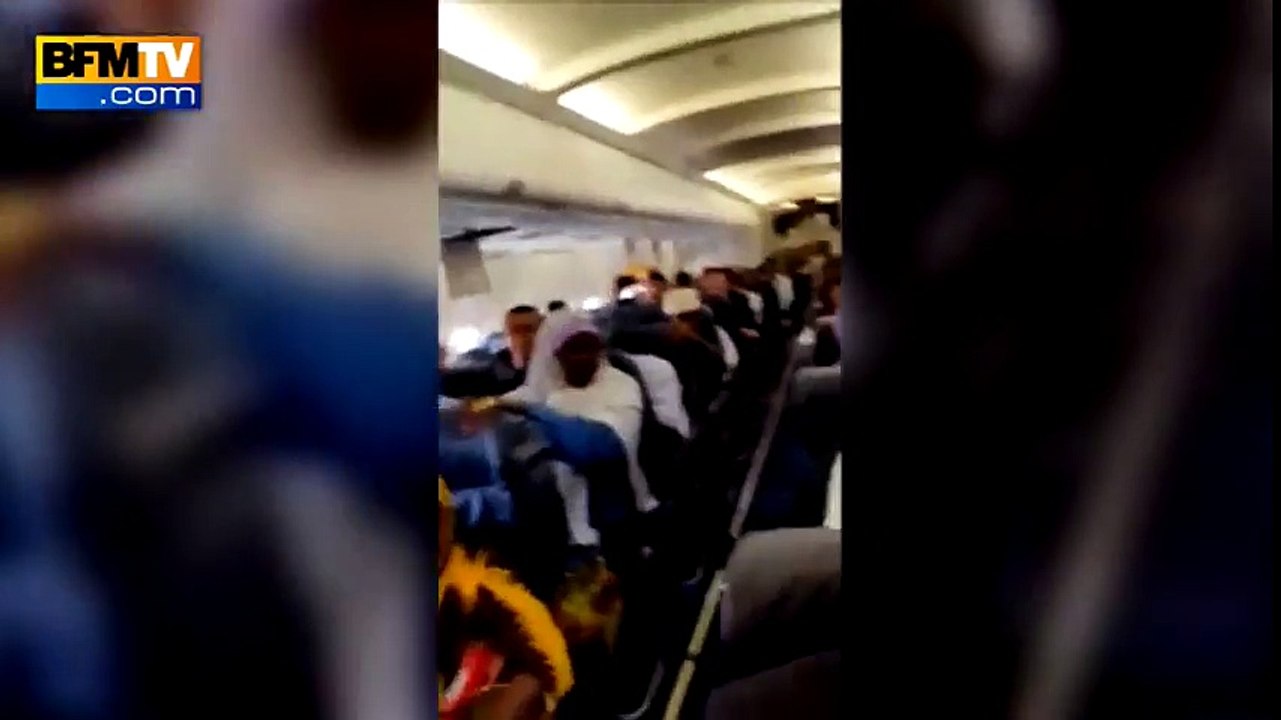 A bord de l'avion Somalien qui a atterri d'urgence a Mogadiscio