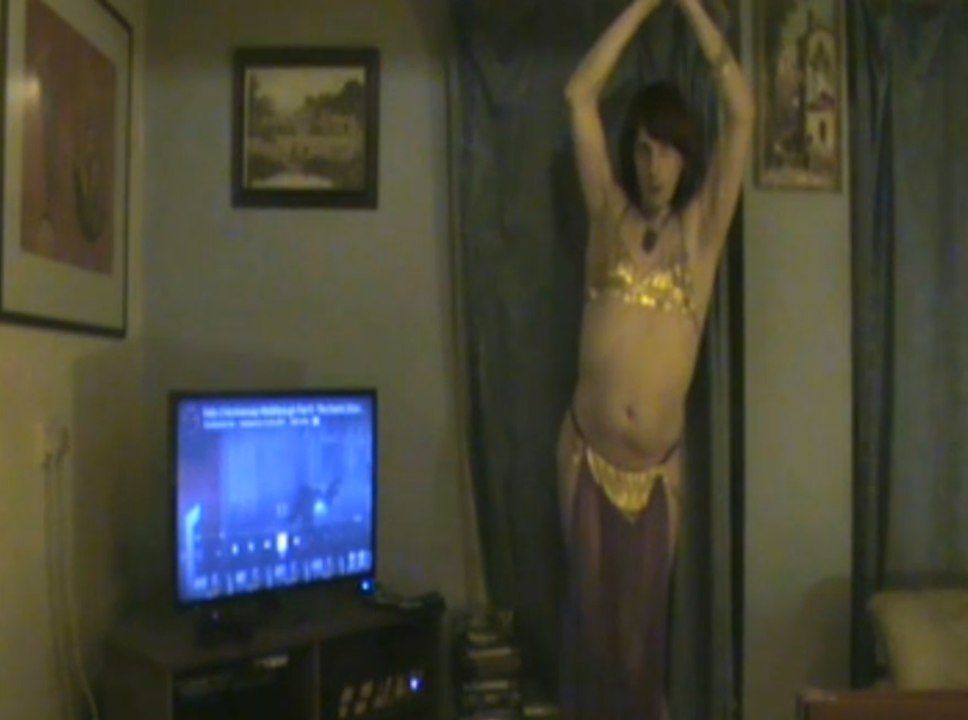 frankie smales as slave princess leia cosplay