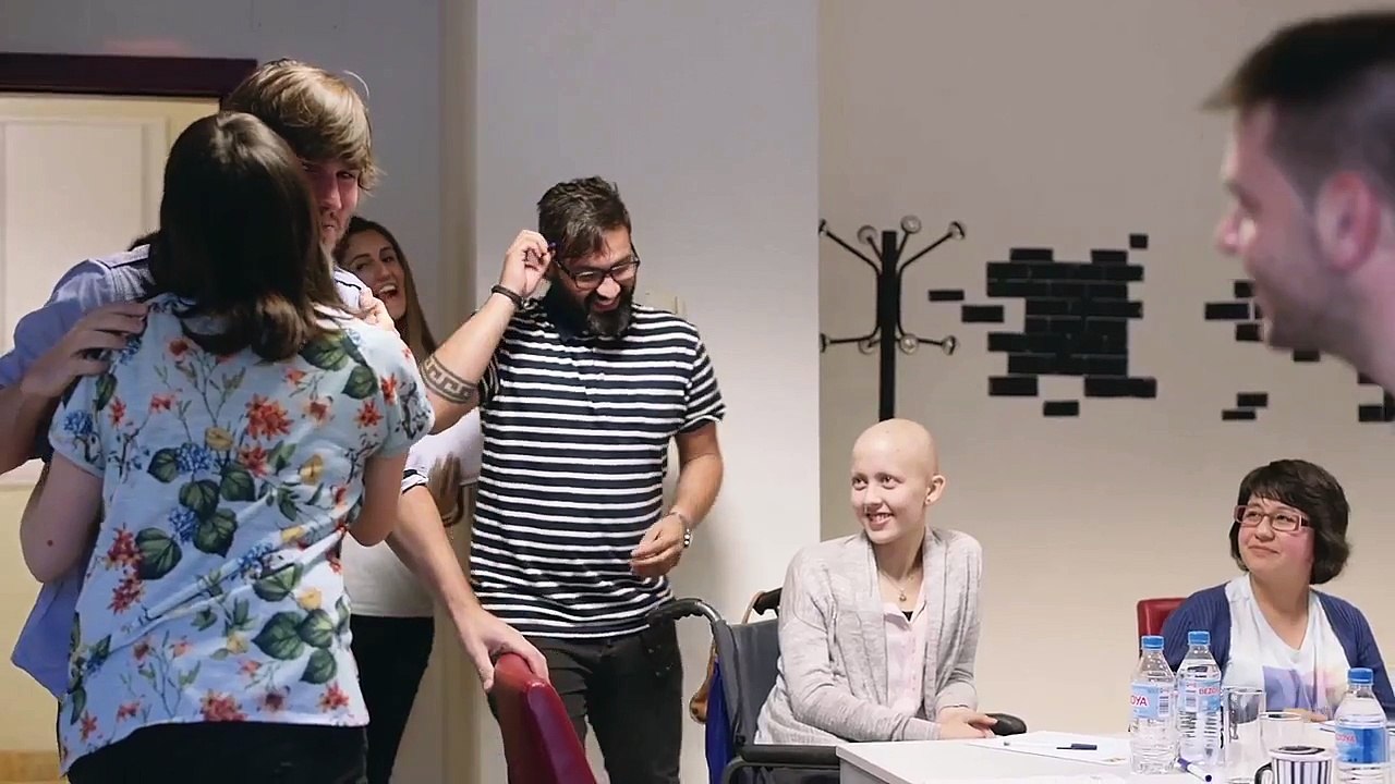 Angy apoya "Making of Guerra Ganada", una canción compuesta por 18 jóvenes con cáncer