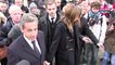 Nicolas Sarkozy : Carla Bruni ne tarit pas d'éloges sur son livre, "Je l'ai lu d'un trait"