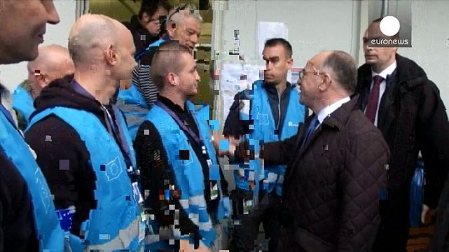 Поток беженцев: глава МВД Франции обещает помочь Греции