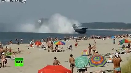 Десантный корабль на берегу