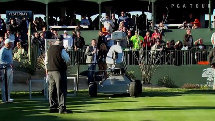 Ce robot fait un shoot parfait en Golf : Hole in one magique