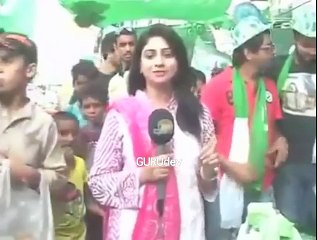 How Pakistan behave with lady journalist