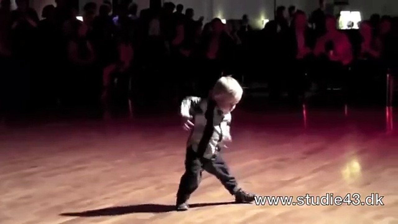 Two Year Old Dancing to Jailhouse Rock