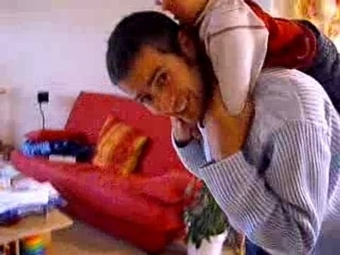 Je fais l'avion avec Papa