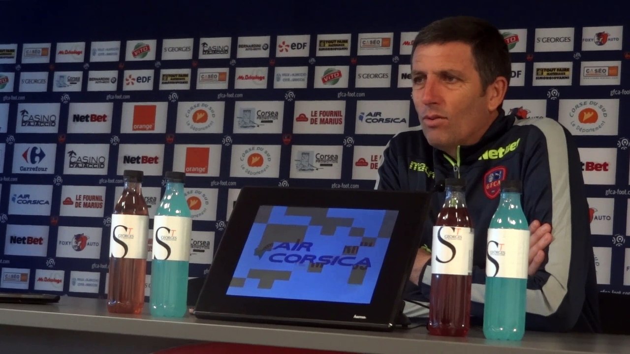 Gazélec Ajaccio / Guingamp  : la conf' d'avant-match de Thierry Laurey