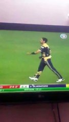 Kevin Pietersen says BC to a Pakistani player with a smile in the face
