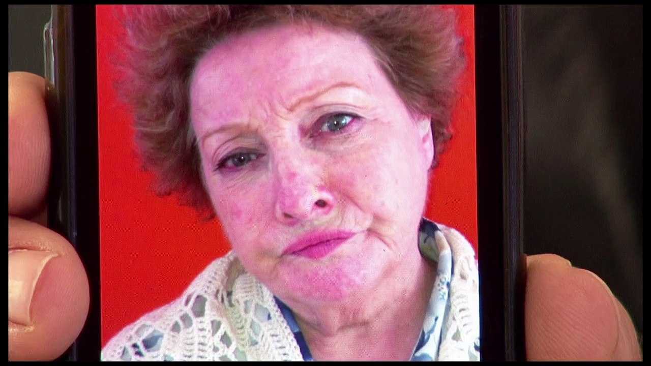 Grandpa Cheats, Granny Gets MAD !