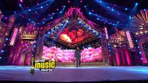 A romantic medley tribute to Shahrukh Khan at the 6th Royal Stag Mirchi Music Awards