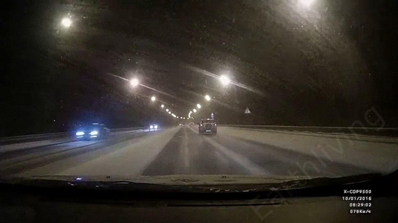 Водитель уснул The driver fell asleep