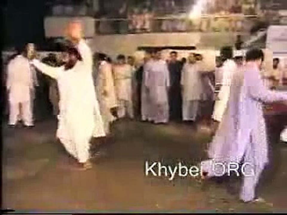 Funny break dance by pathan