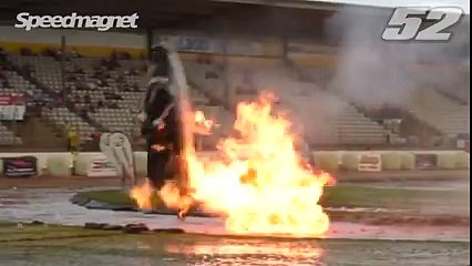 High speed jetsprint crash very dramatic....
