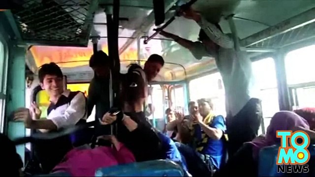 В Индии две сестры избили пристававших к ним мужчин