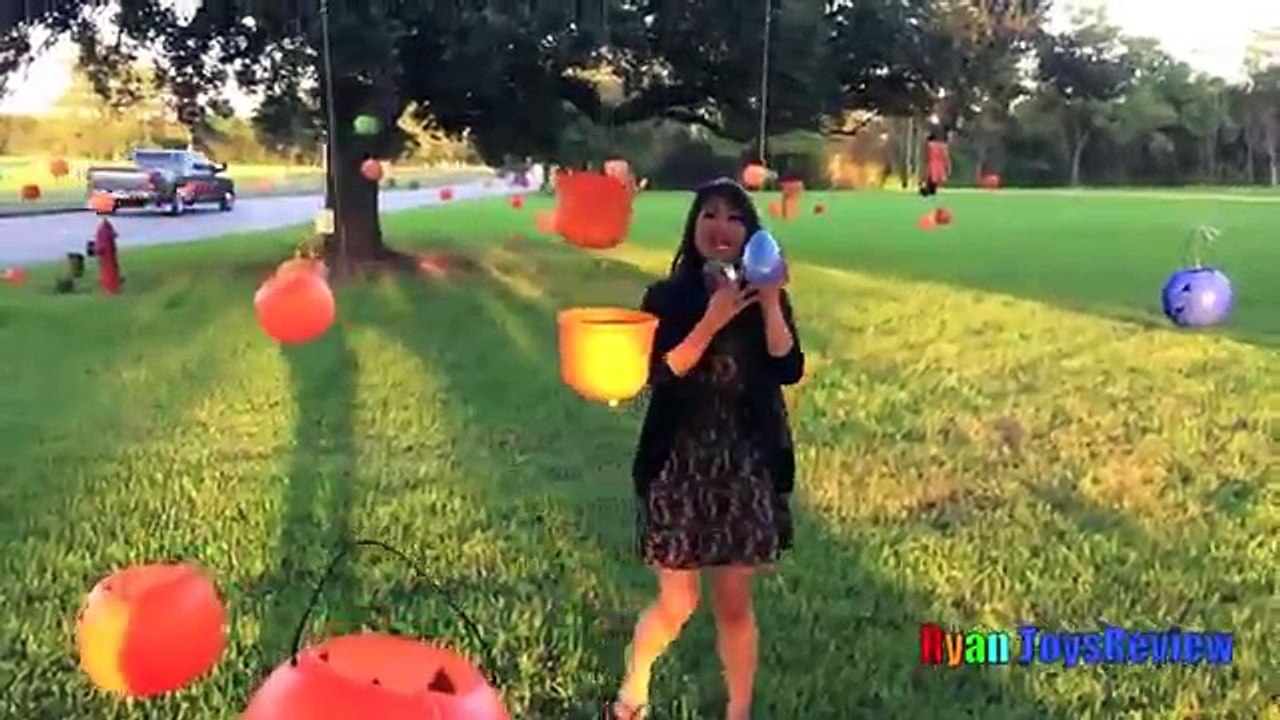 052 SURPRISE TOYS CHALLENGE in Halloween Jackolantern Egg Surprise Blind Bags MLP Ryan Toy