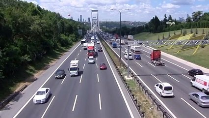 Yola çıkacaklar dikkat! FSM'de bayram trafiği var