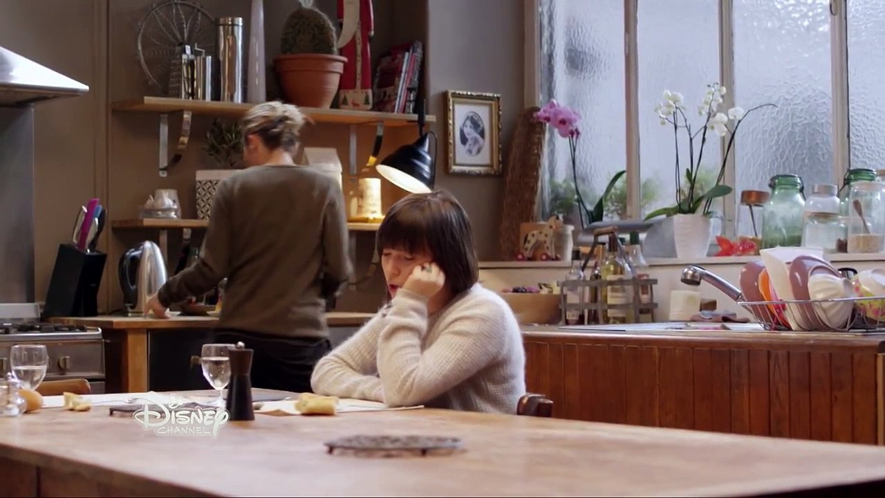 Mère et fille : Le flan, Les figurantes, Létrange Mr. Balain