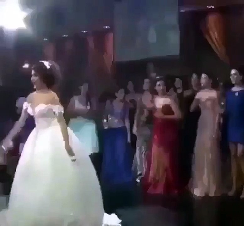 Замечательный Сюрприз