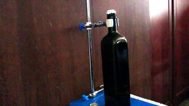 Прикольные химические реакции. Горение паров спирта, этанола в бутылке