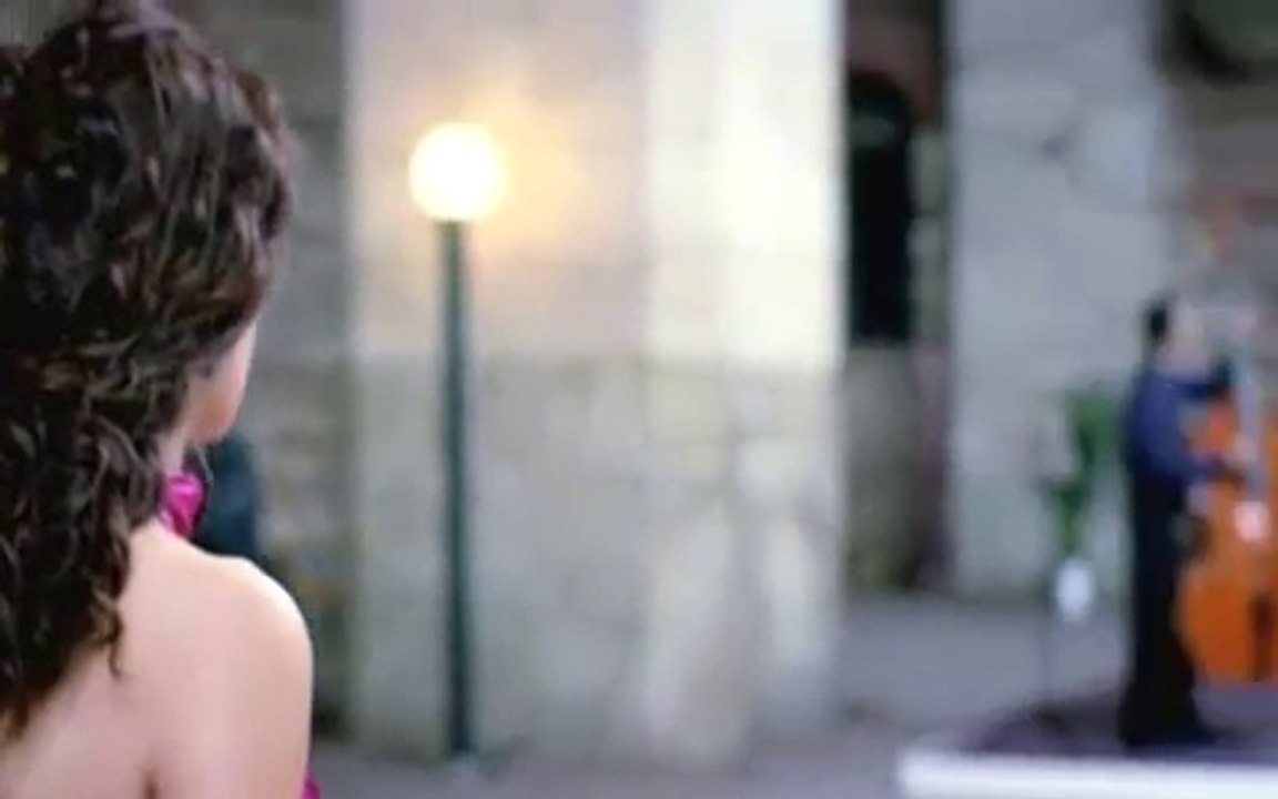 ister güneş  ol yak beni, yağmurum ol ağlat beni aklım başka duygularım başka yerde .