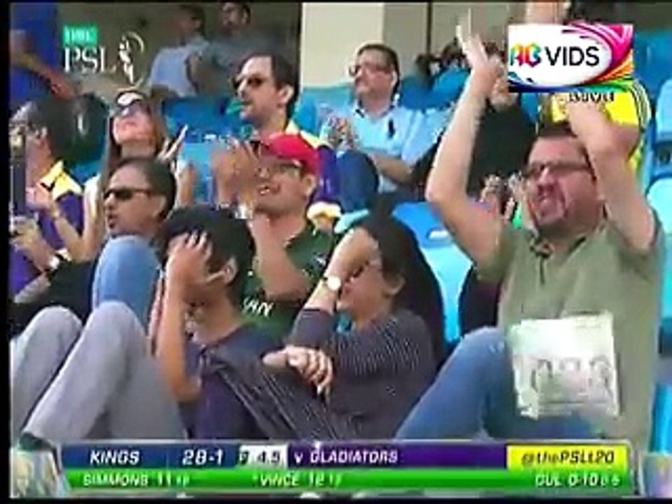Full highlights psl match 4 queeta vs Karachi 06-Feb-2016)
