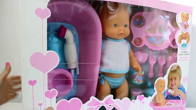 Baby Doll Bathtime Baby Junior Newborn Baby Doll Drinks and Wets Bebé con Biberón y Hace Pipí
