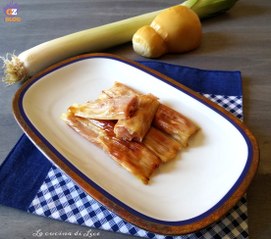 Involtini di porro con prosciutto e scamorza