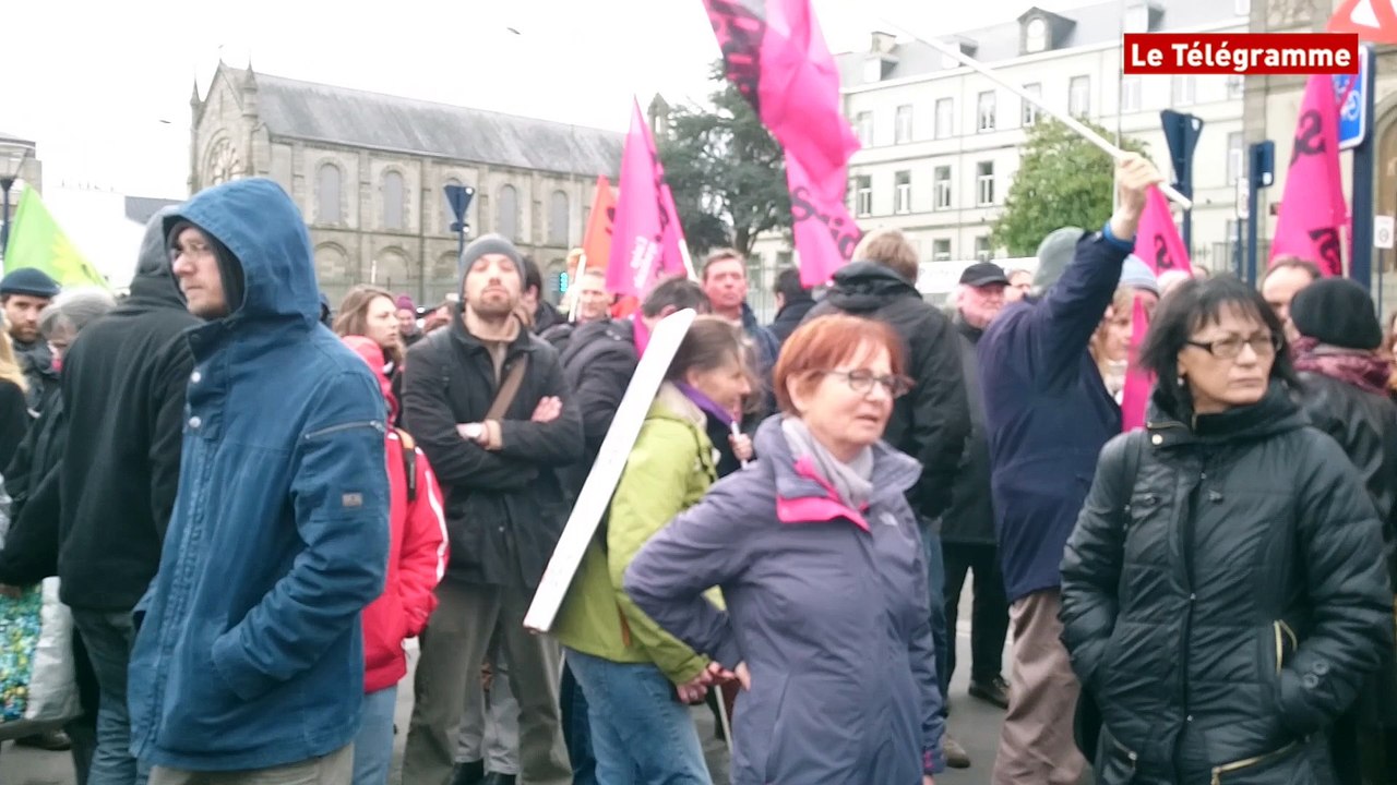 Saint-Brieuc. Manifestations parallèles de l'extrême droite et de l'extrême gauche