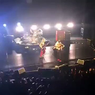 RHCP - Give it Away (fragment) Feel the Bern concert 2016 (1024p FULL HD)