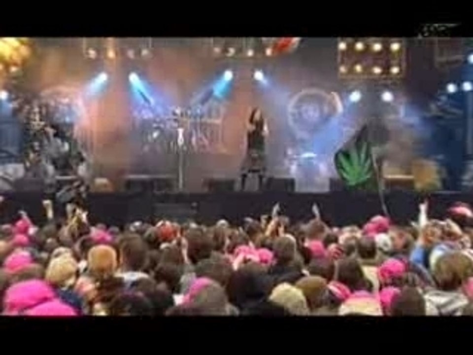 KoRn - Coming Undone (Pinkpop Festival 2007)