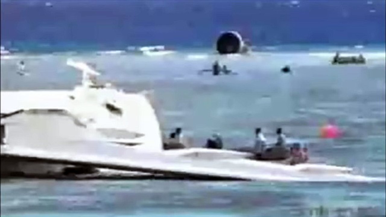 FATAL PLANE CRASH COMPILATION 2014 - YouTube