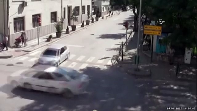 Mobeseye takılan ilginç kazalar