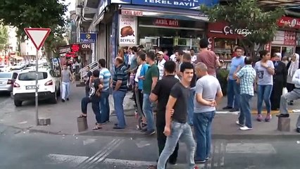 Okmeydanı'nda polise saldırı